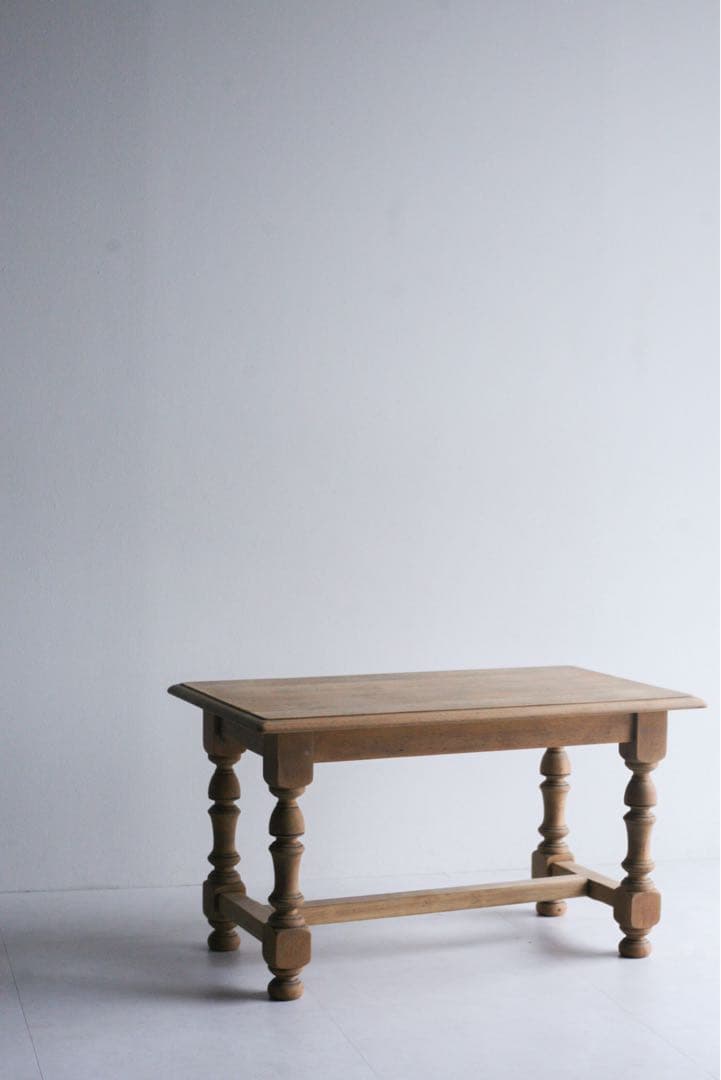フランス　ローテーブル　サイドテーブル　無垢財　オーク材　ブロカント　古家具