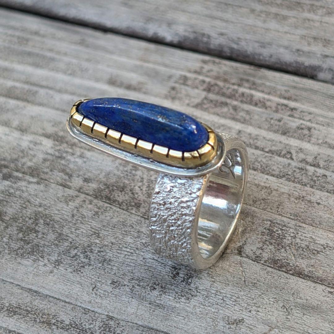 ハンドメイドのラピスラズリリング　インディアンジュエリー風　オールハンドメイド！