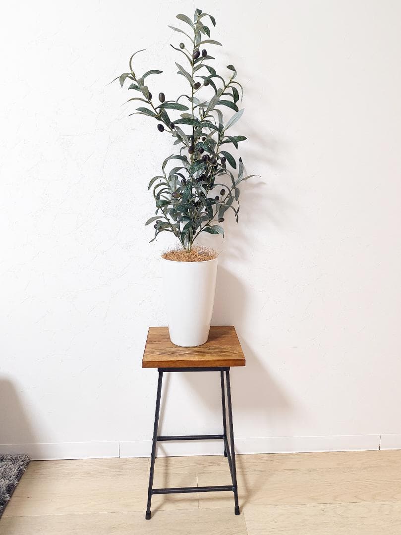 【一部傷あり】アデペシュ　ヴィンテージ加工有りのアイアンスツール