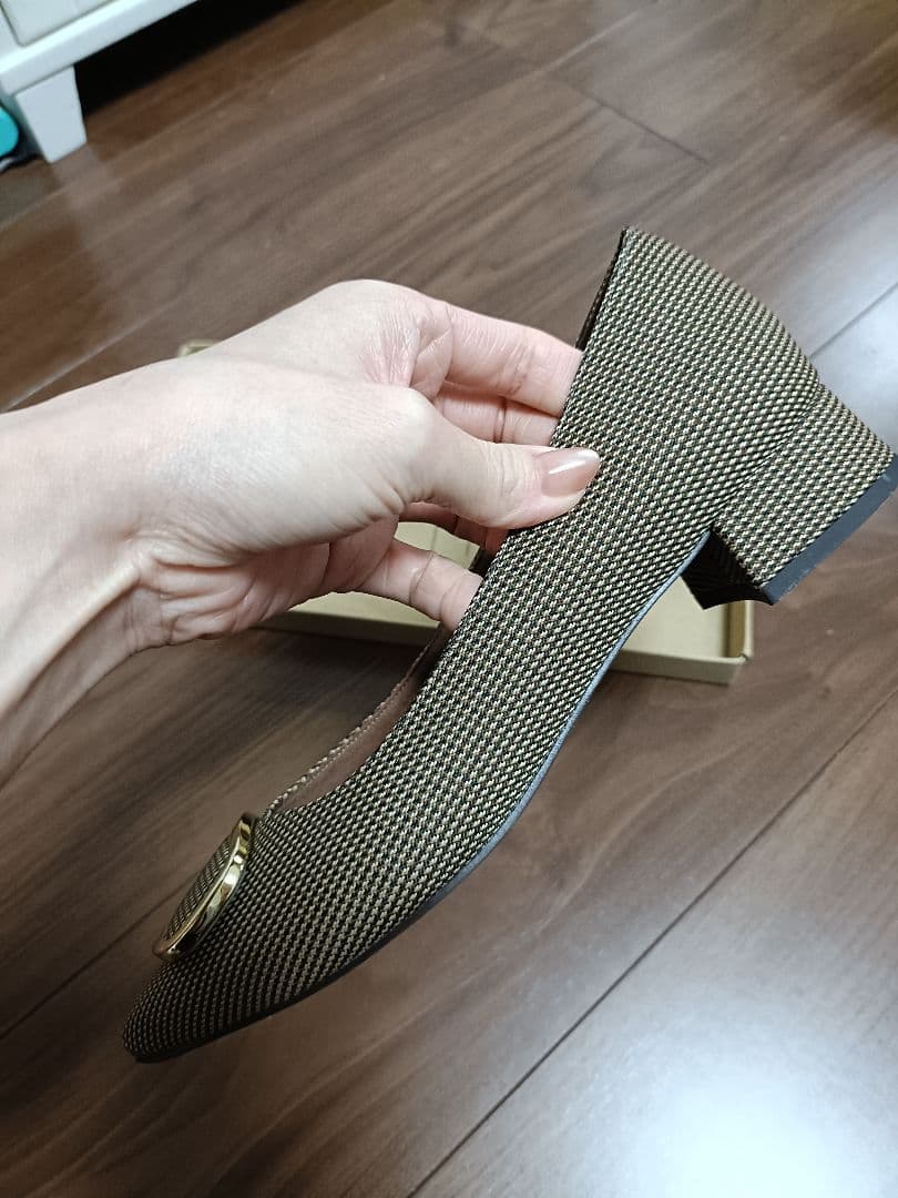 LE TALON パンプス 3cmポインテッドニュアンスバックルパンプス