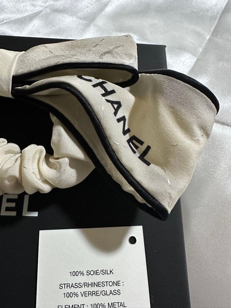 【新品未使用】CHANEL シルクリボン付きヘアゴム【本物】