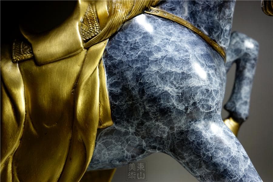 銅細工 大迫力唐馬高彫 無銘 開運置物 極上質 高さ約31cm 重さ約5.6kg