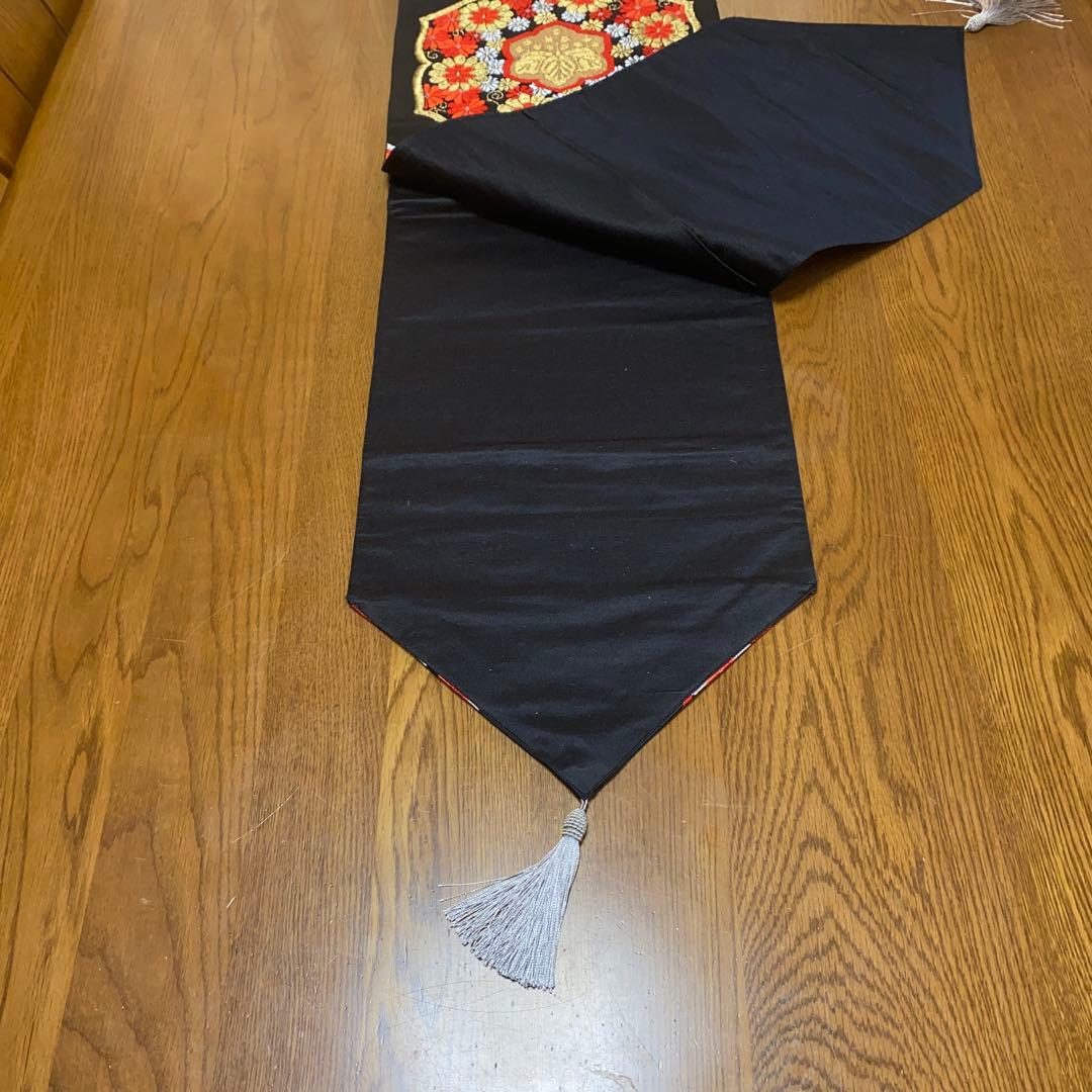 テーブルランナー　六弁大華紋　帯リメイク