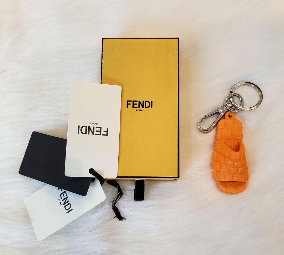 新品☆本物　FENDIファーストサンダルチャーム