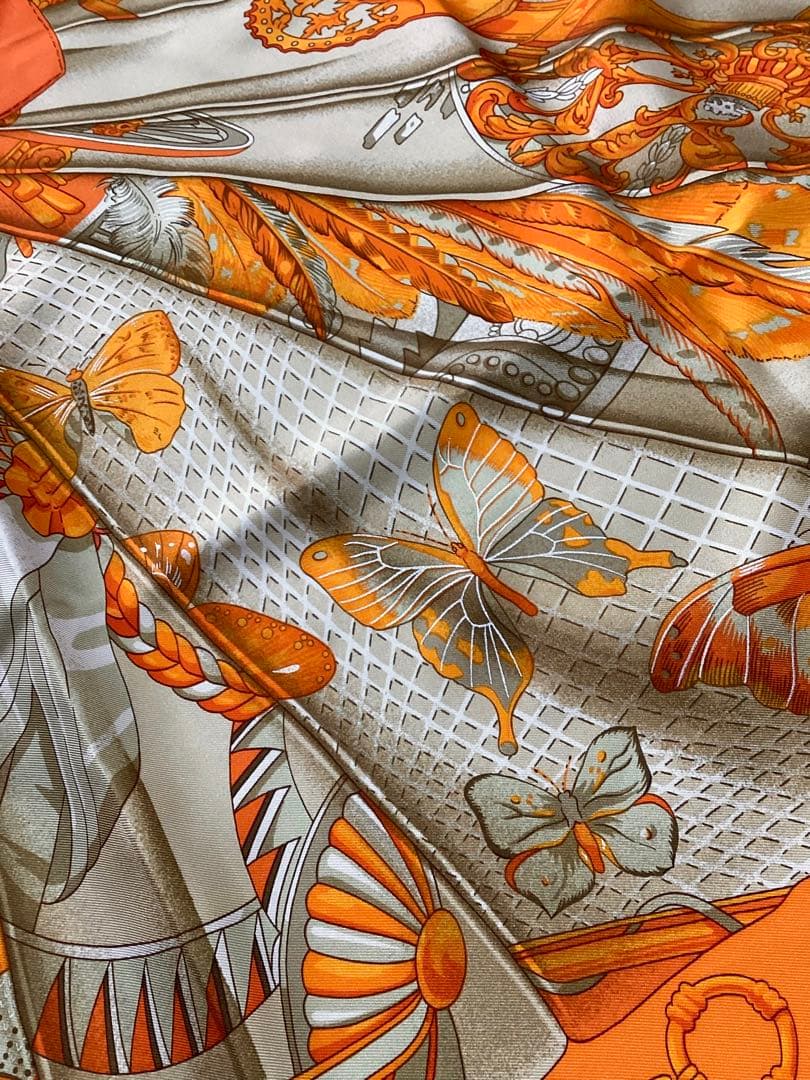 エルメス スカーフ カレ90 Soleil de soie オレンジ 貴重 ￼