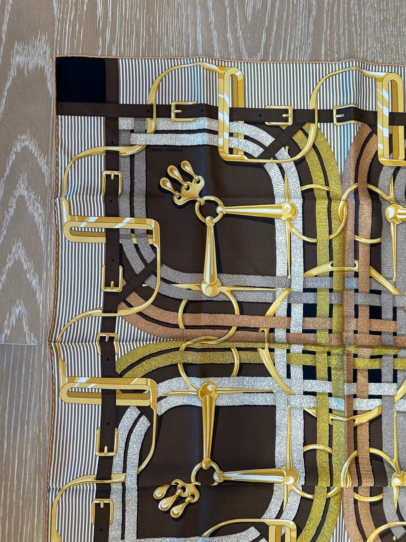 【美品】エルメス　HERMES カレ 70 馬銜・シュミーズ