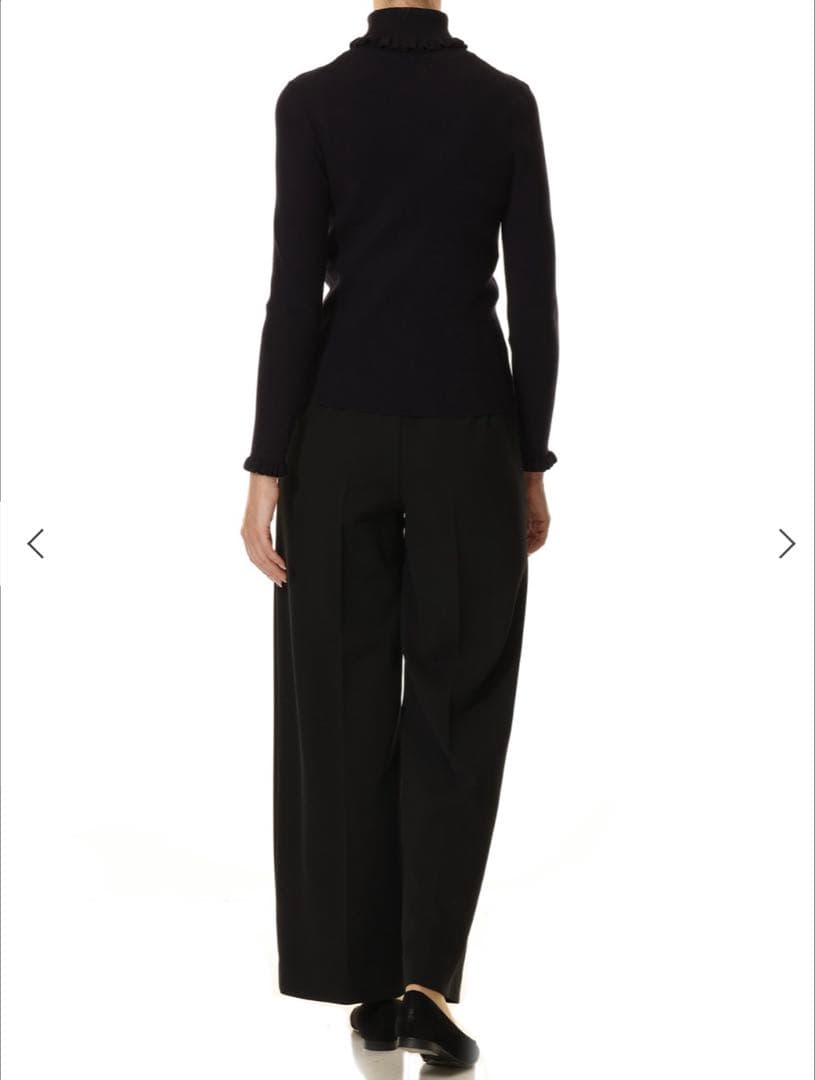 エムプルミエ タートル フリルリブニットプルオーバー　ブラック