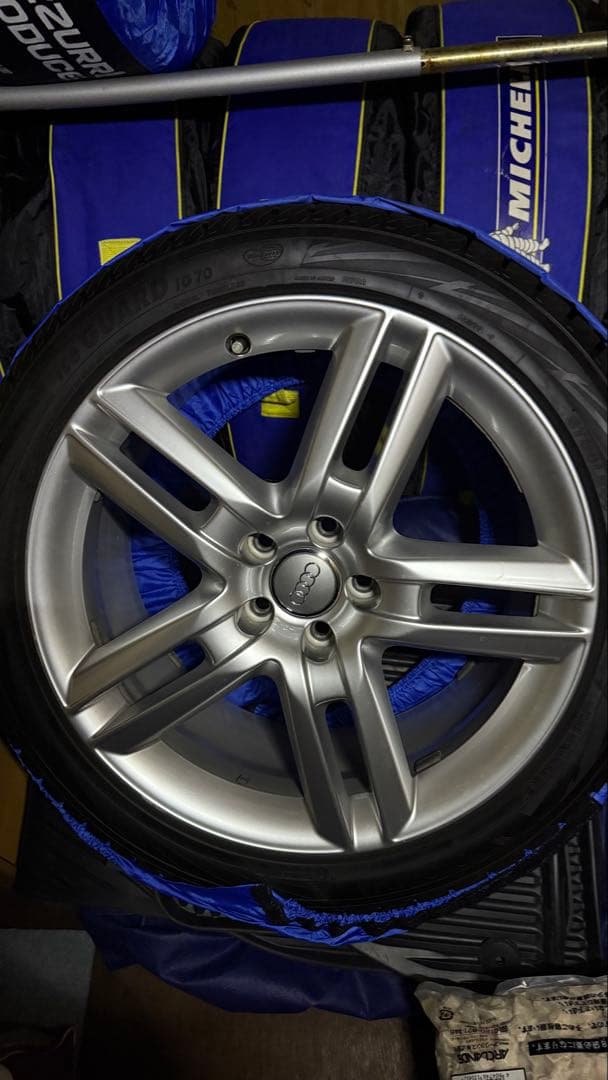 スタッドレスタイヤ 19インチ　アウディ　A6 S6 純正ホイール付き