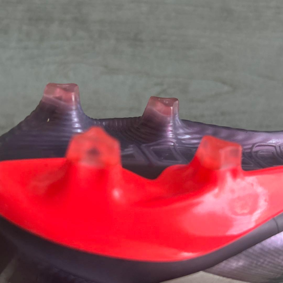 新発売　使用一回のみ！　アディダス　プレデター エリート　FG 27㎝