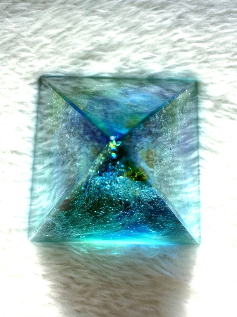 aya103 シエラネバダ産 アンダラクリスタル ピラミッド大 ブルー系