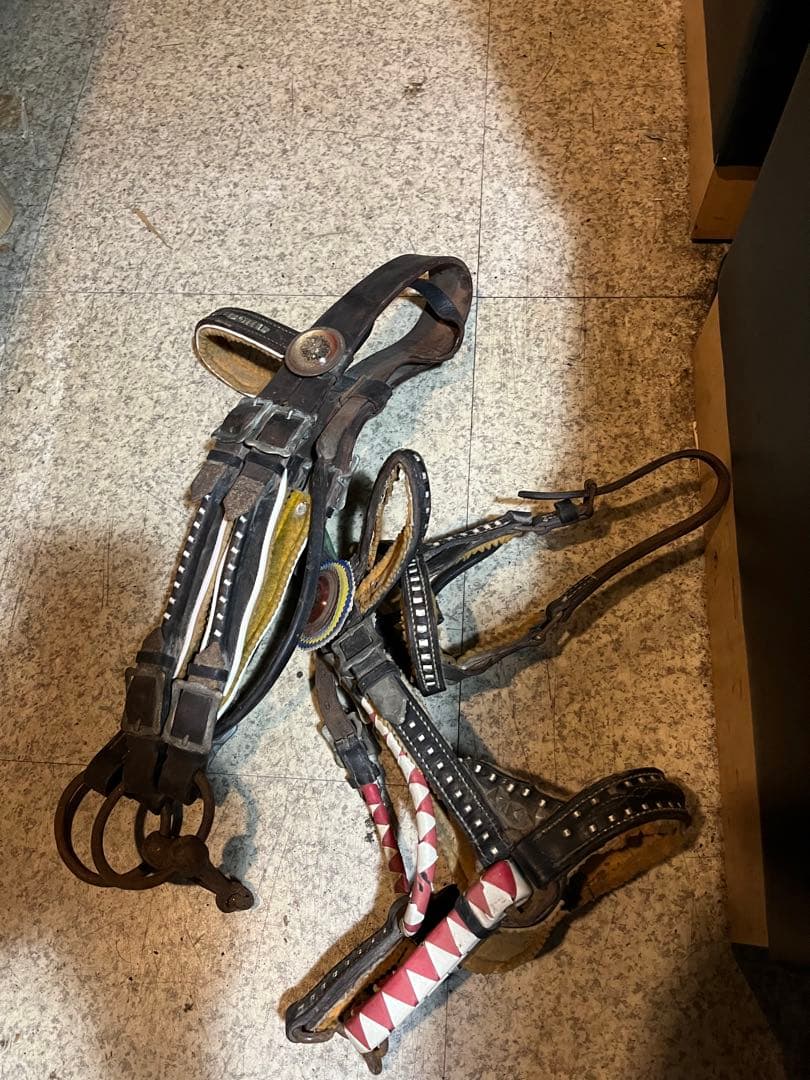 馬具、乗馬、おもがい、くつわ、ハミ、競馬、競争馬