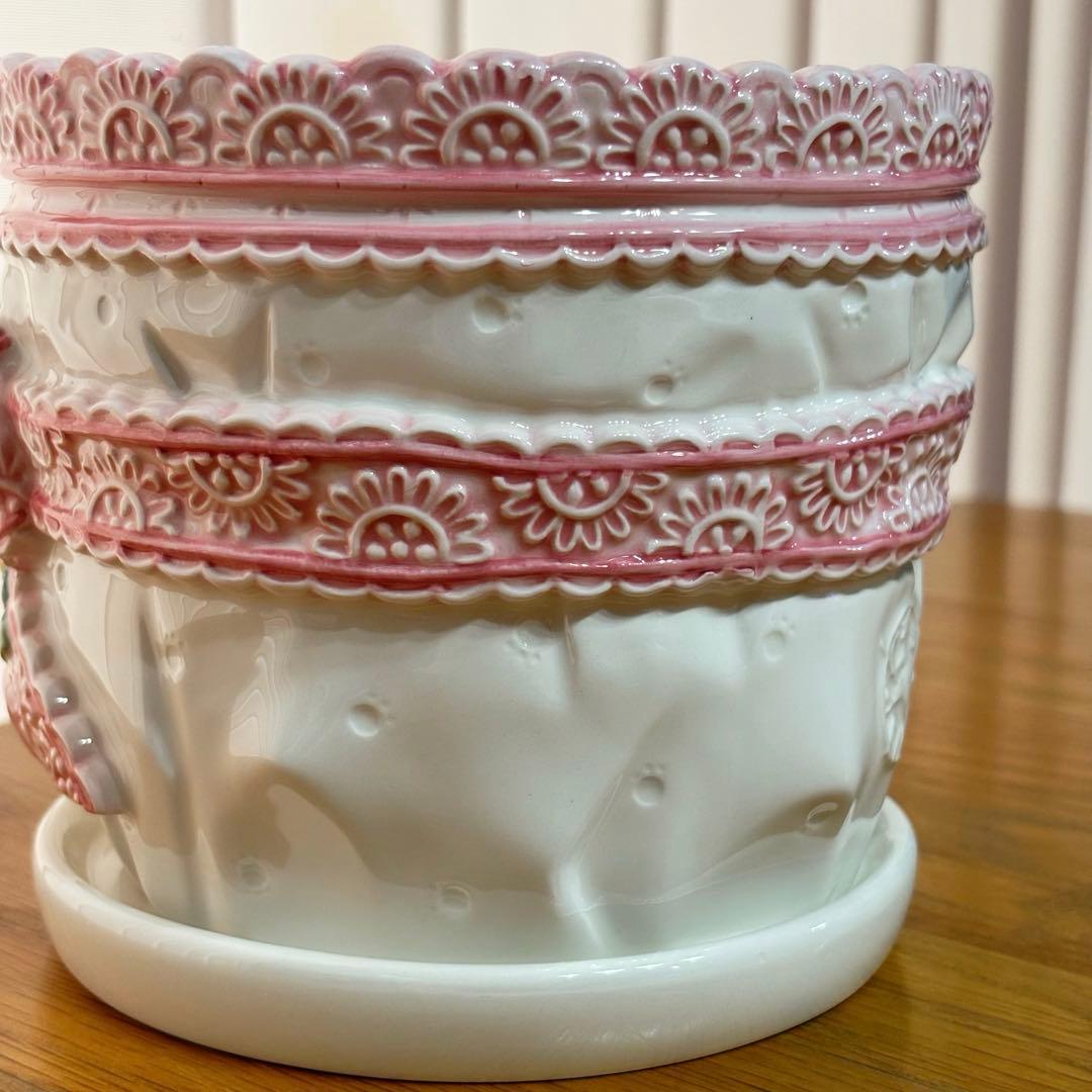 送料込　魔女の宅急便　ジジ　花のプレゼント　プランター　植木鉢 リリー