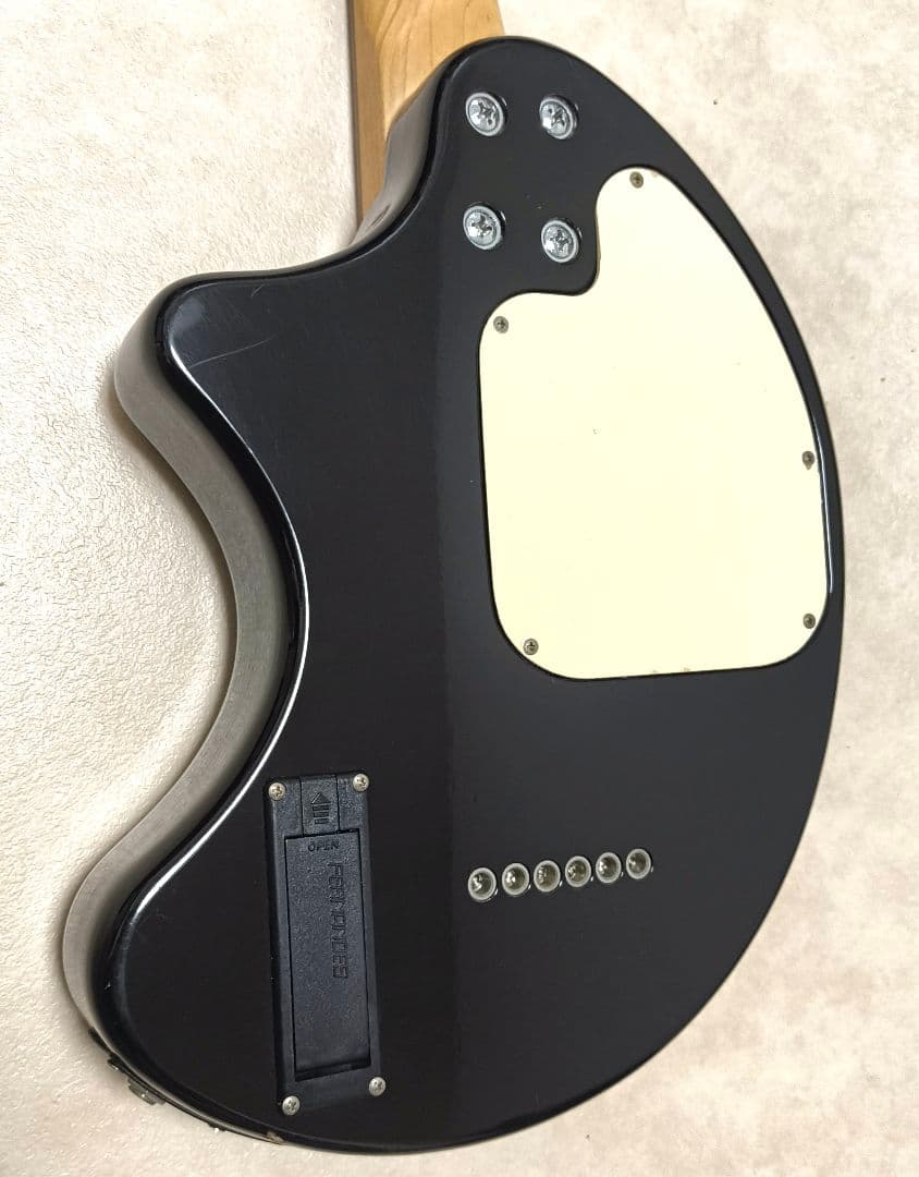 【美品】ZO-3 ブラック アンプ内蔵ミニギター 専用ケース付 ぞーさん