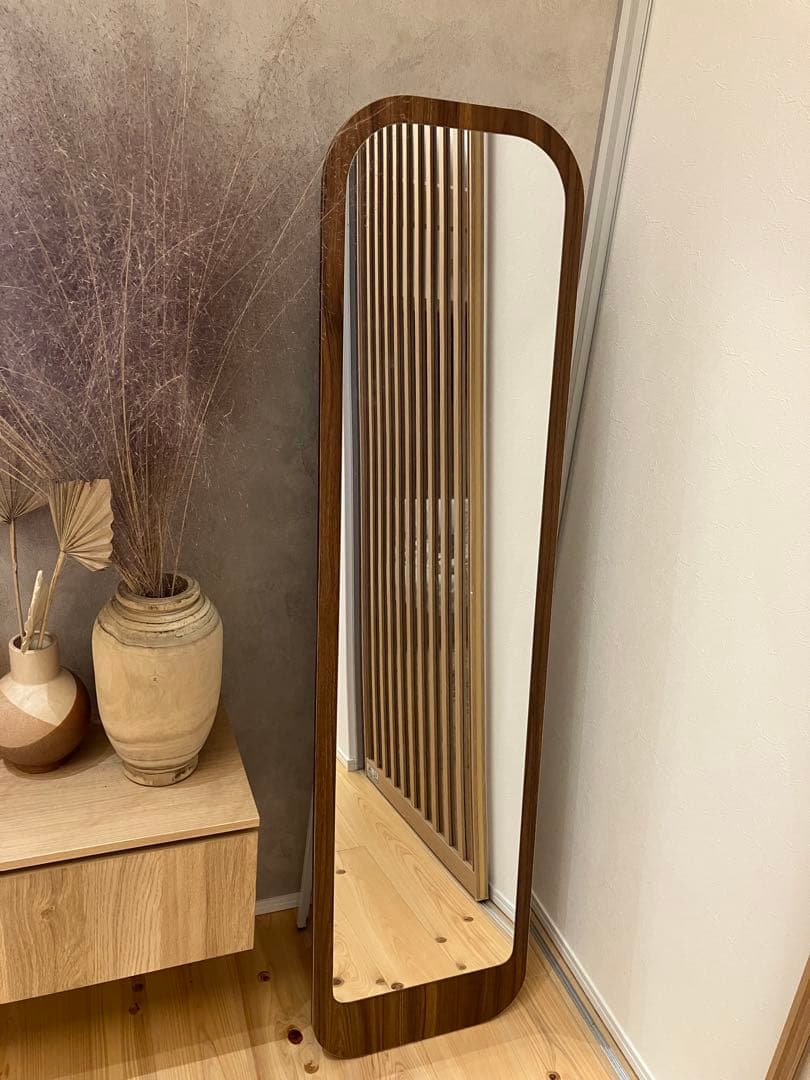 【スタンドミラー】韓国風⁂木製フレーム（丸型と角型の2種からお選び下さい♩）
