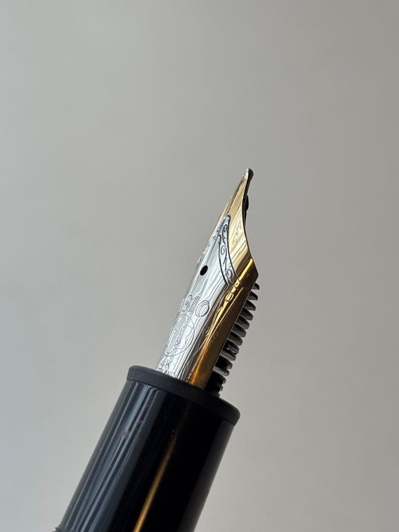 モンブラン マイスターシュテュック ル・グラン 146 万年筆 M 中白　14K