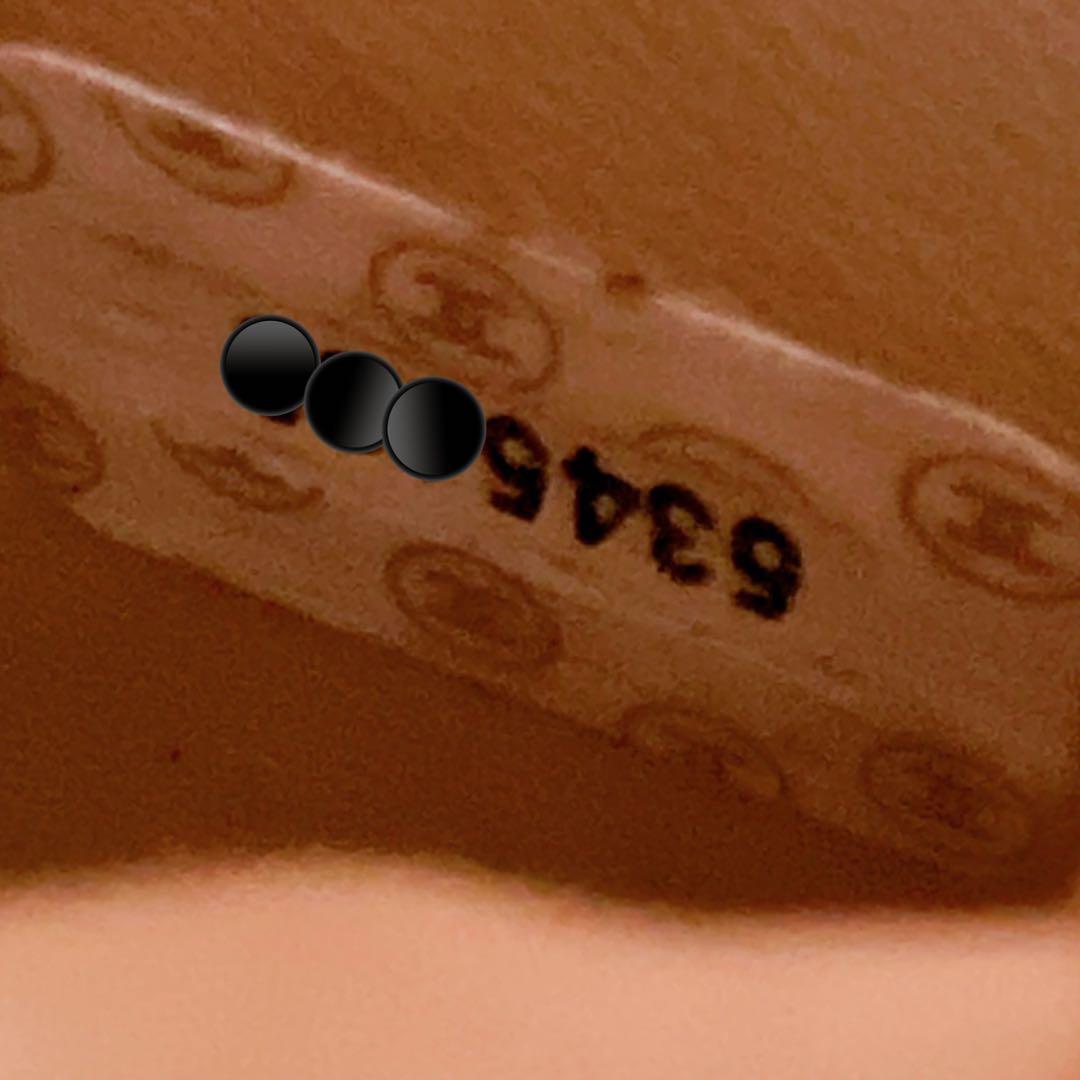 シャネルCHANELバニティバックキャビアスキン　レア白【ハワイ直営店購入】