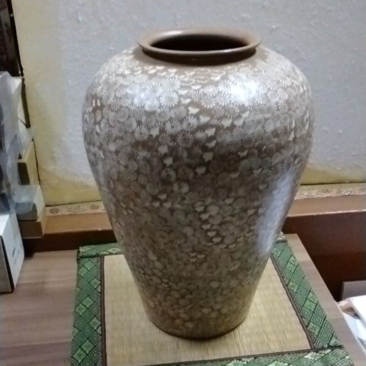 花瓶　陶器　絵柄入り　全体模様　送料無料