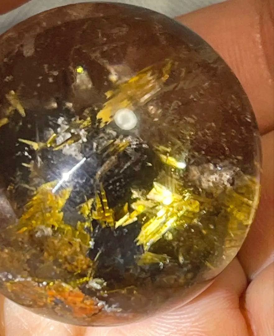 ルチルクォーツ　太陽ルチル　タイチンルチルクォーツ　ガーデン　スフィア　丸玉