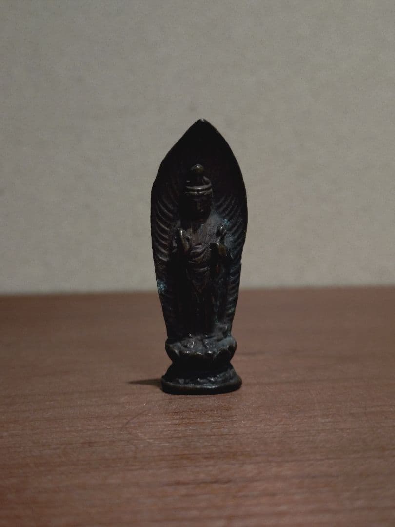 古銅 聖観音菩薩 立像 懐中仏 旅仏 豆仏 鎧仏 兜仏