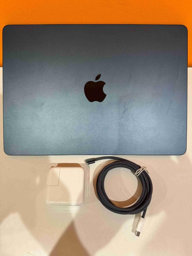 MacBook Air M2　13.6インチ ミッドナイト