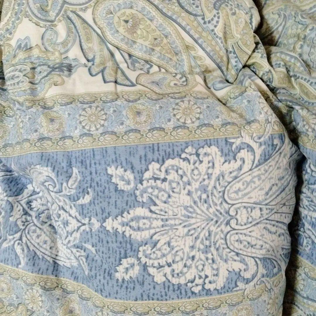 2枚組　水鳥羽毛100％　羽毛布団　詰物1.3kg　表裏地　綿100%