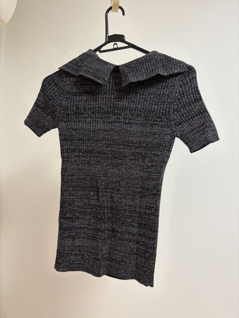 プラダ　トップス