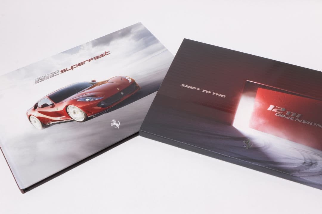 フェラーリ本カタログ 812スーパーファスト ハードカバー付き 伊・英80ページ