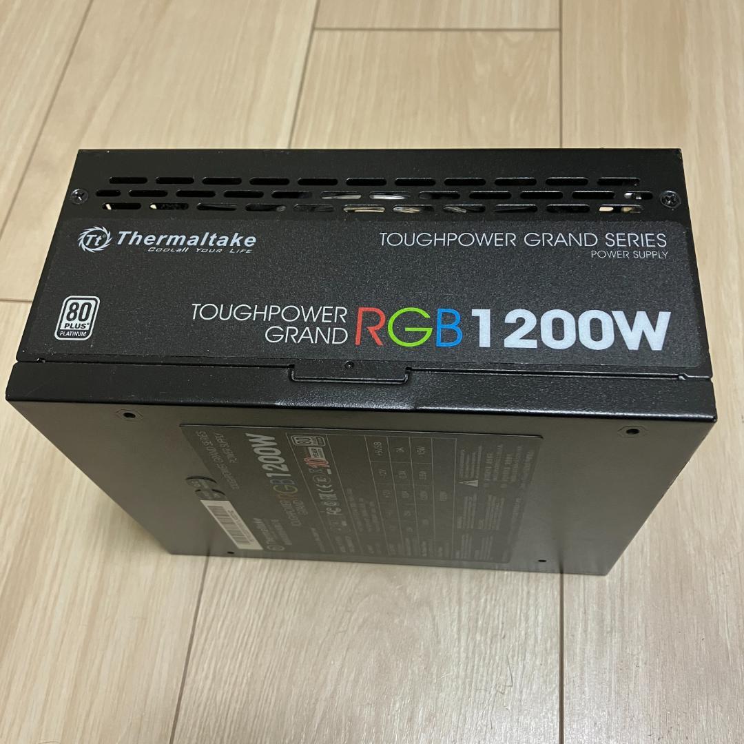 Thermaltake 80PLUS PLATINUM 1200W電源・オマケ付