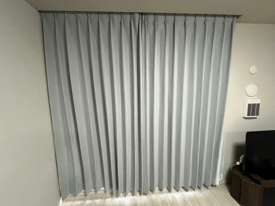 グレーカーテン