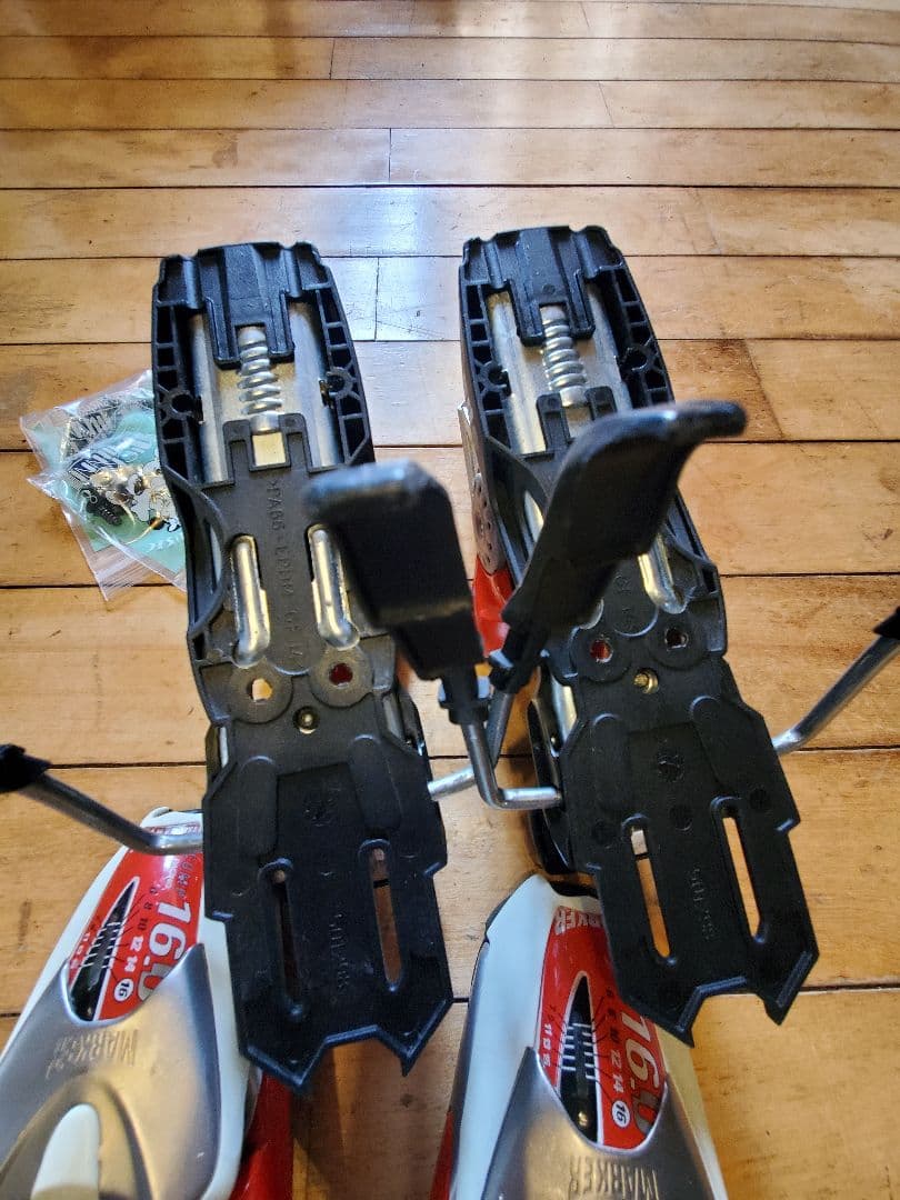 送料無料マーカー　コンプ16 スキー　ビンディング　選手　SAJ デモ　レーサー