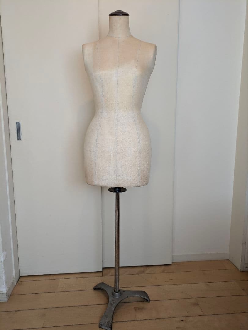 トルソー高さ調整可能