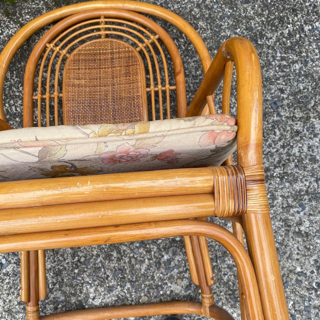 ラタン 花柄クッション椅子 大きな籐の肘掛け付き椅子　ビンテージ　木製チェア