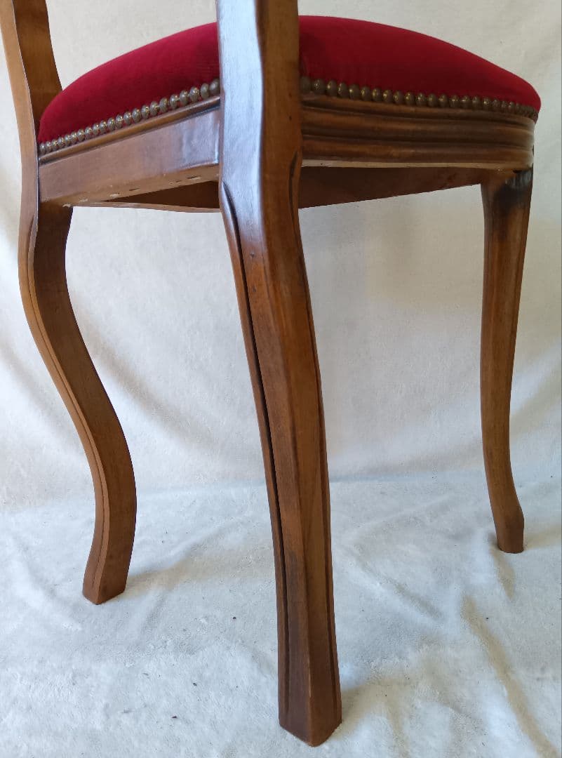 椅子　アンティーク調チェア　ロココ調　彫刻　　ダイニングチェア　レトロ