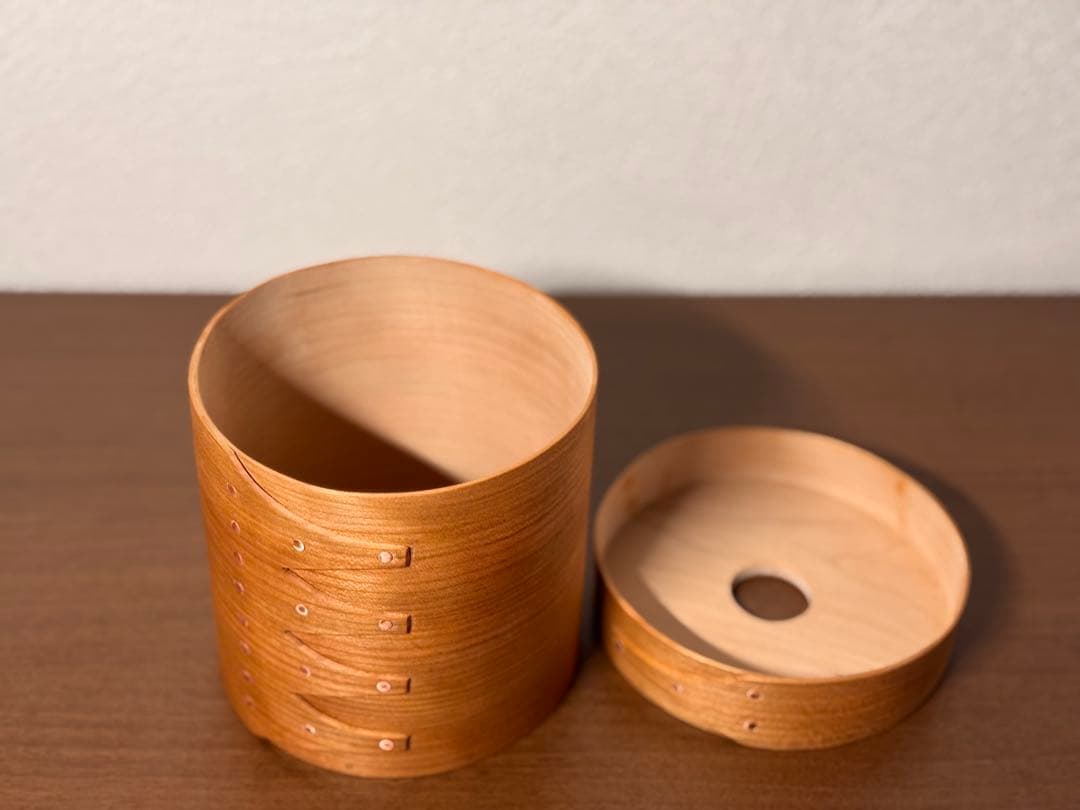 【専用】シェーカーラウンドティッシュボックス縦型 ブラックチェリー