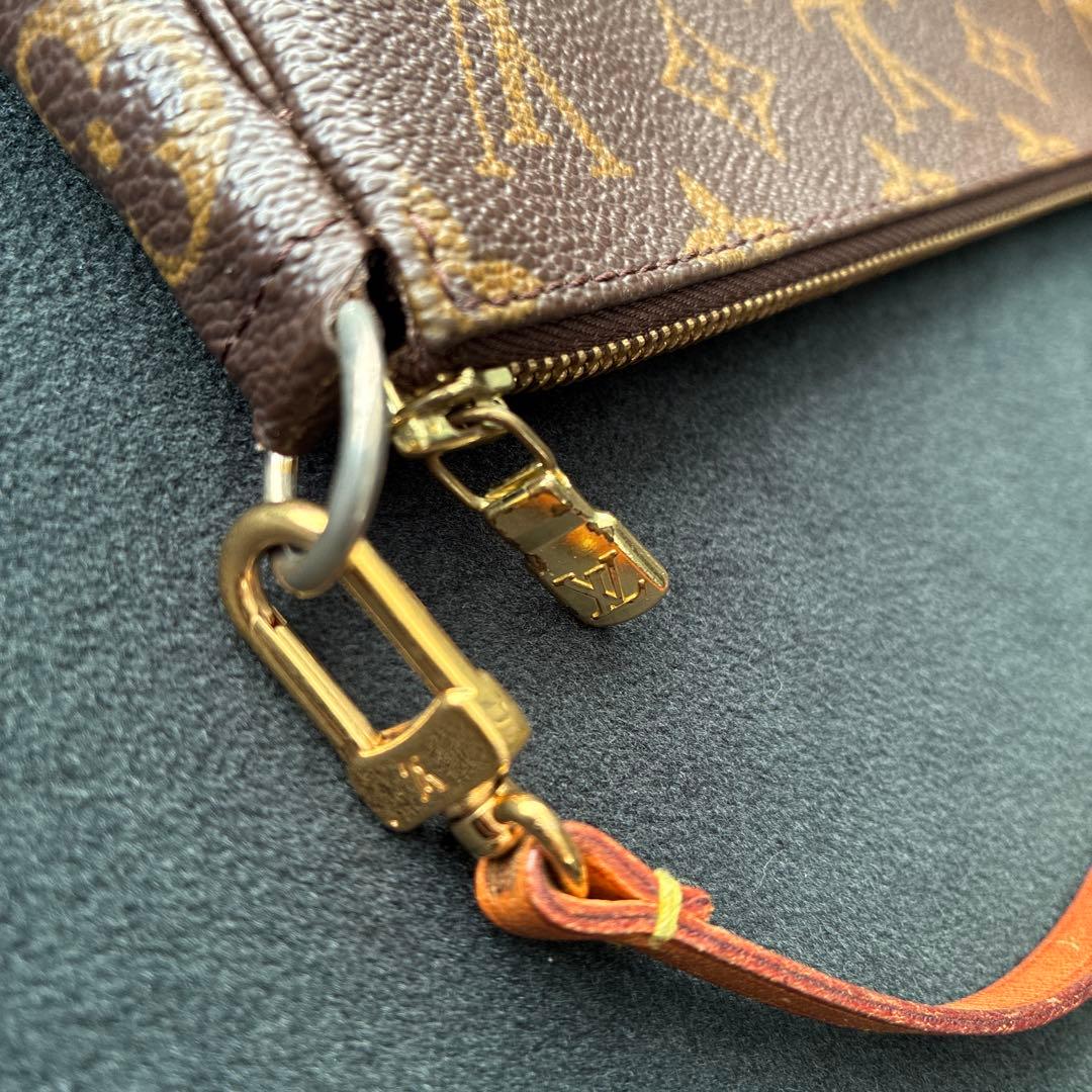 美品Louis Vuitton モノグラムミニポシェットアクセソワールポーチ