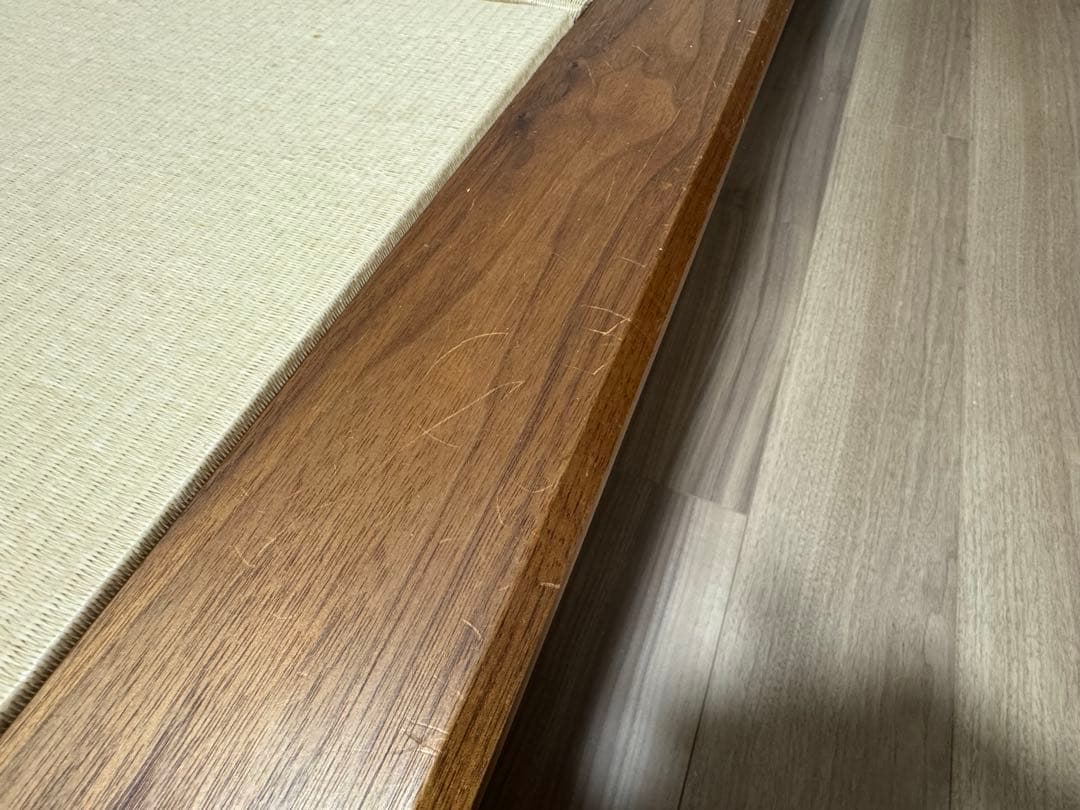 畳小上がり　飛騨フォレスト　無垢ウォールナットベッドフレーム　クイーンサイズ