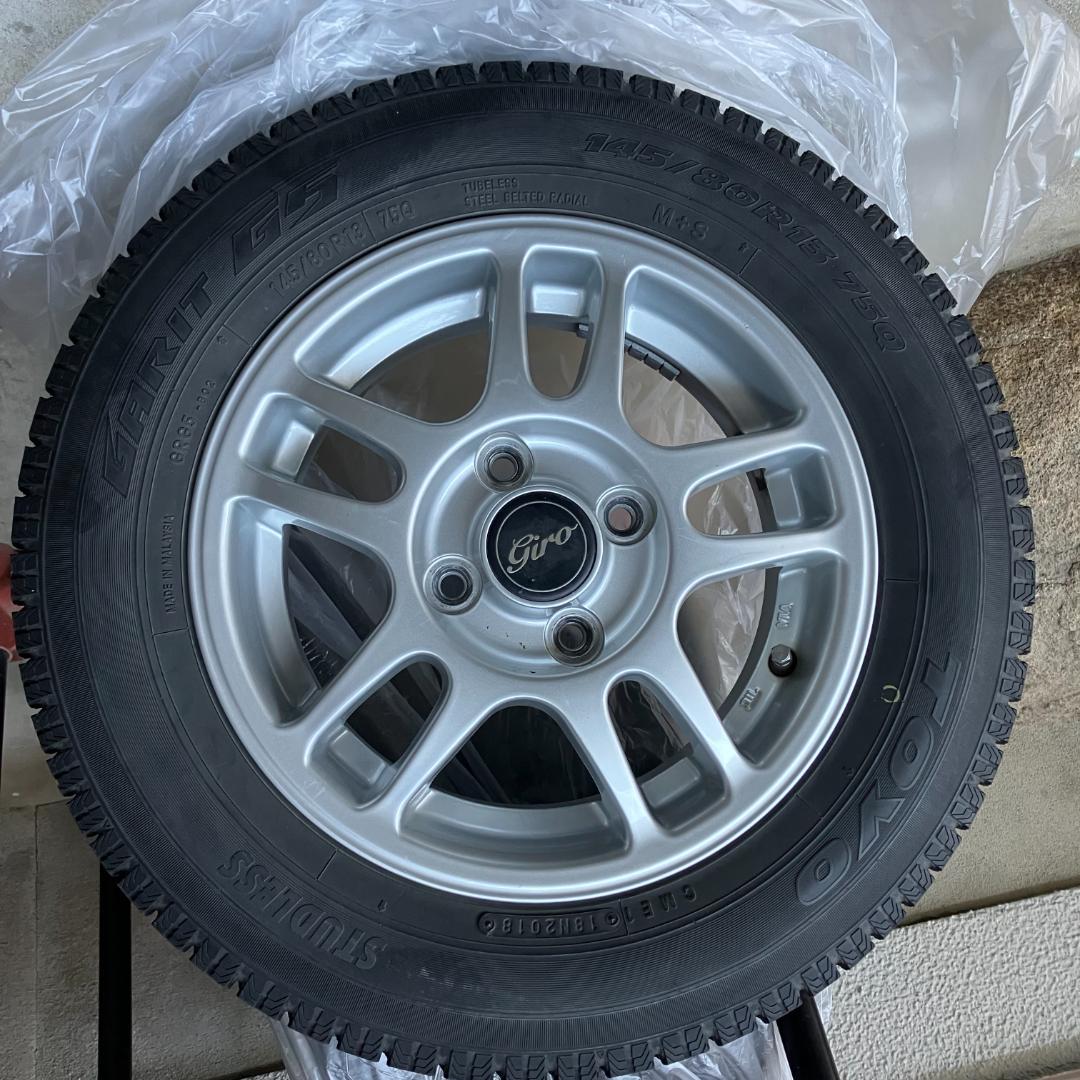スタッドレス TOYO 145/80R13とアルミ ブリヂストン GIRO 4本