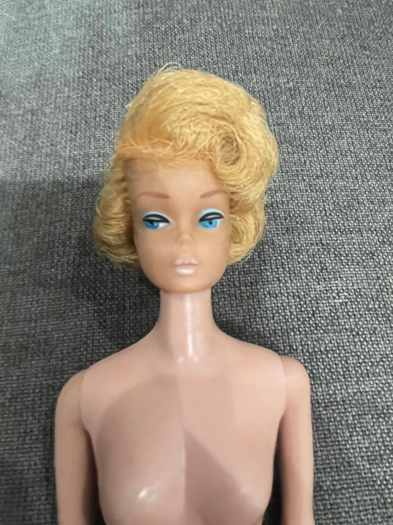 1962年製　ヴィンテージ　バブルカットバービー人形　マテル社