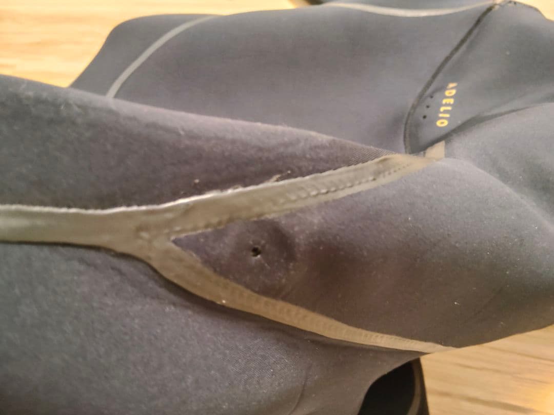 ADELIO 5/4 DELUXE HOODED セミドライ