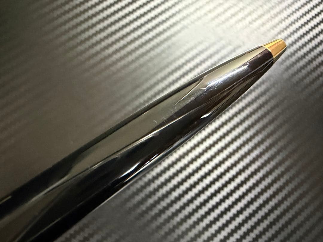 未使用に近い モンブラン クラシック ブラック ボールペン