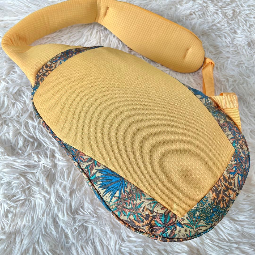 【廃盤カラー】パタゴニア　ボディバッグ　ショルダーバッグ　アトムスリング y2k