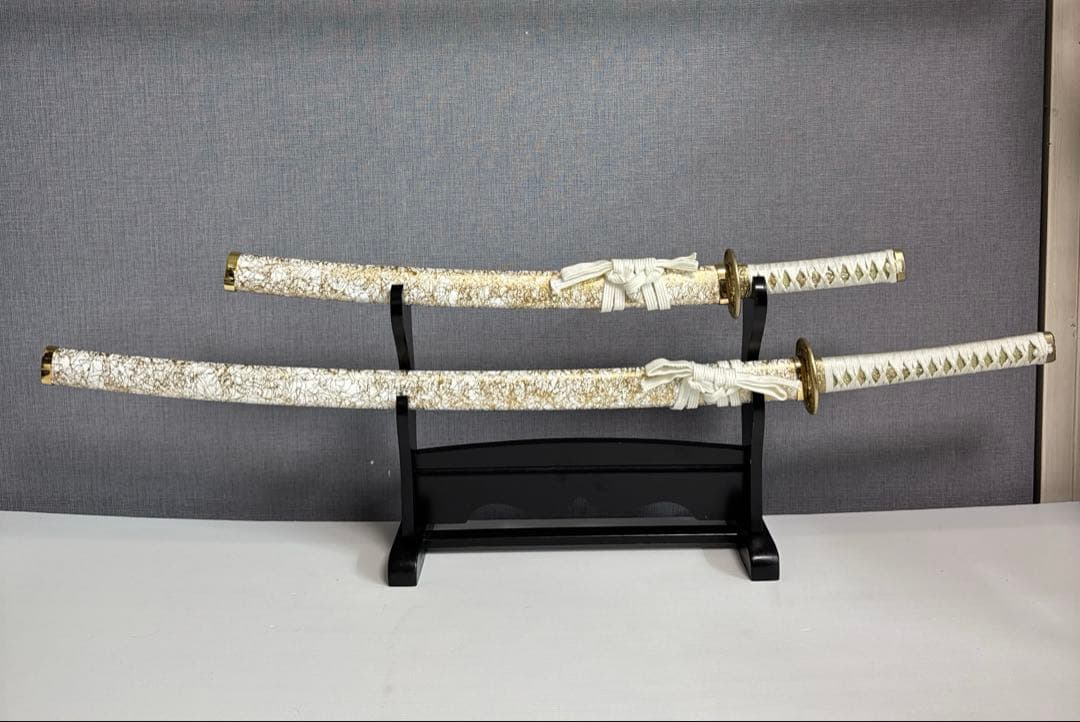 模造刀　大小セット　白金雲　台座付き　日本刀