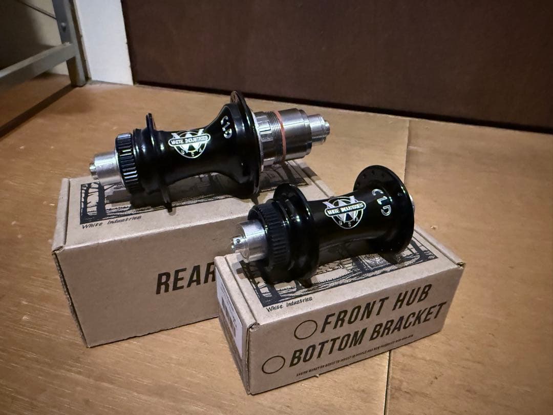 新品 white industries“CLD / 32H”