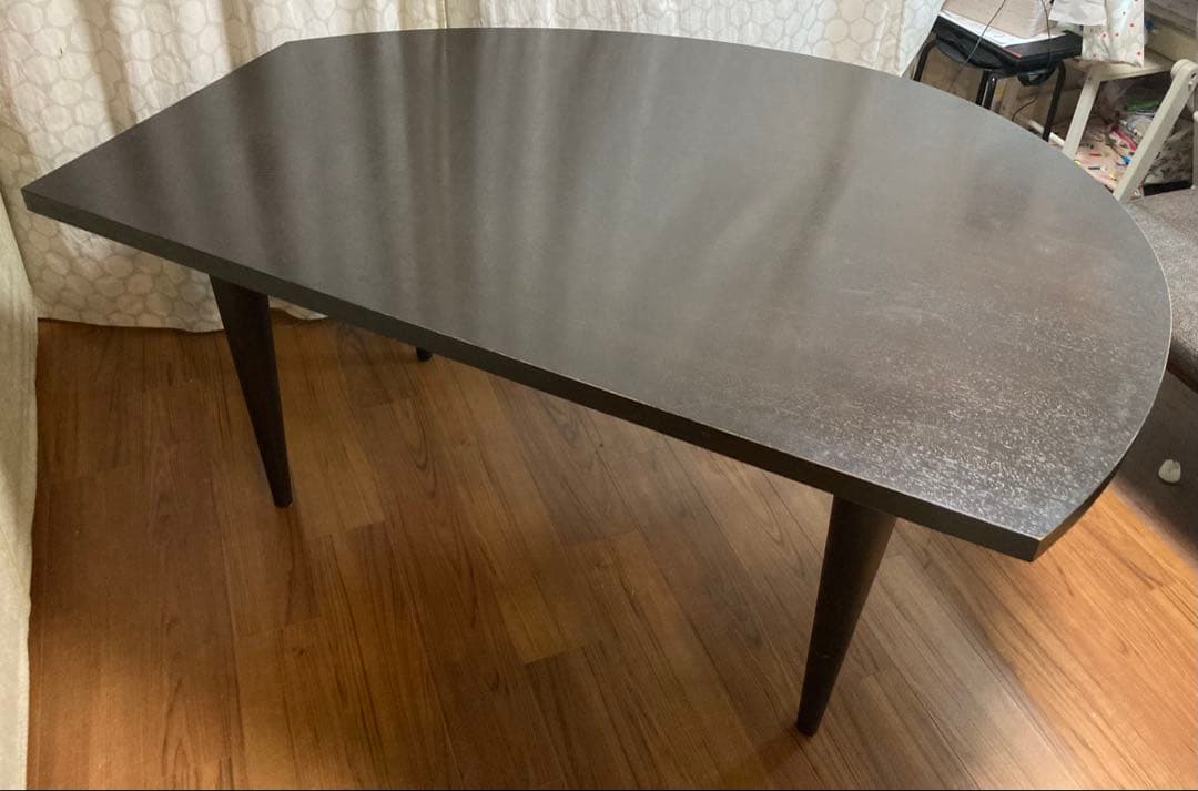 ダイニングテーブル　リビングハウス