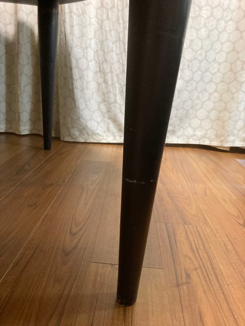 ダイニングテーブル　リビングハウス