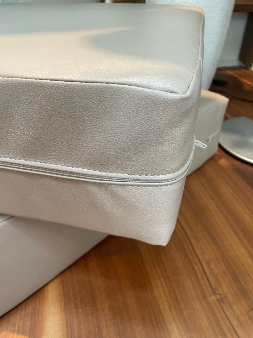 【特注】クッション　グレージュ　4個セット