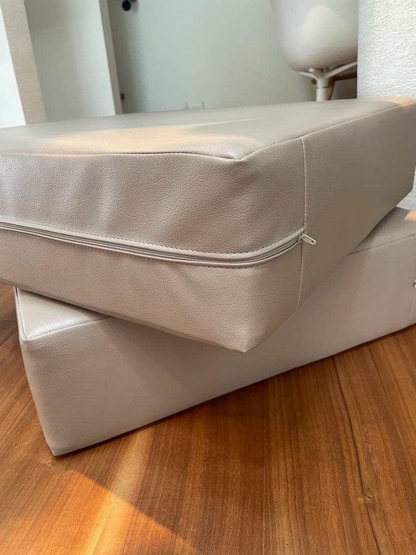 【特注】クッション　グレージュ　4個セット