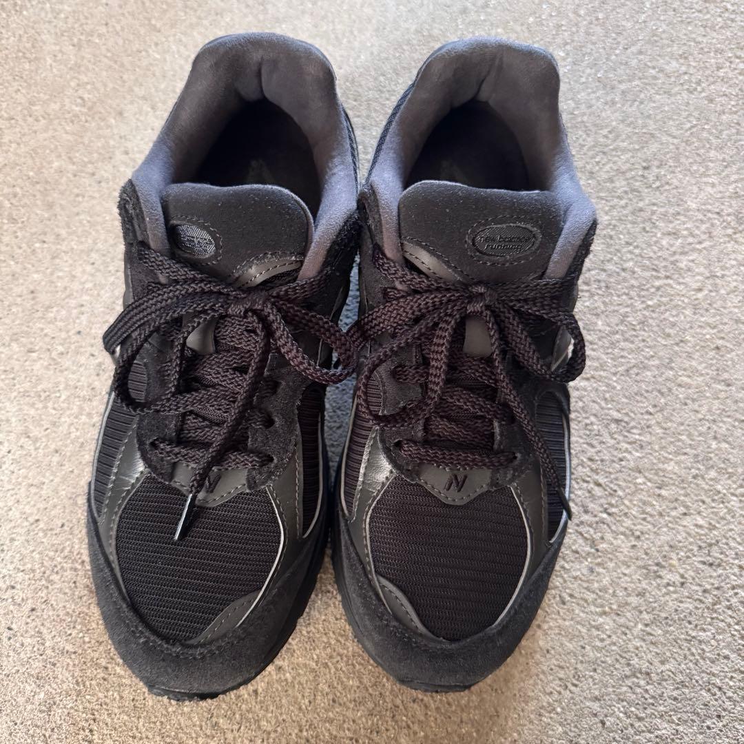 New Balance 2002R ブラック スニーカー