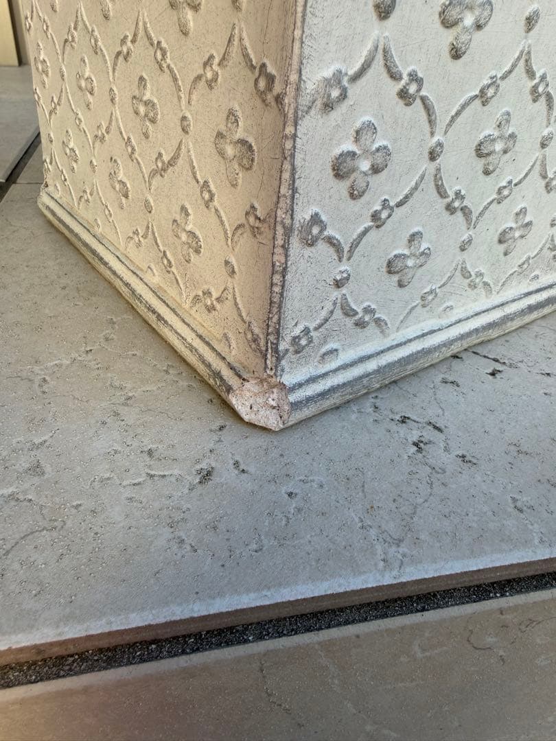 ローラアシュレイ　植木鉢　プランター