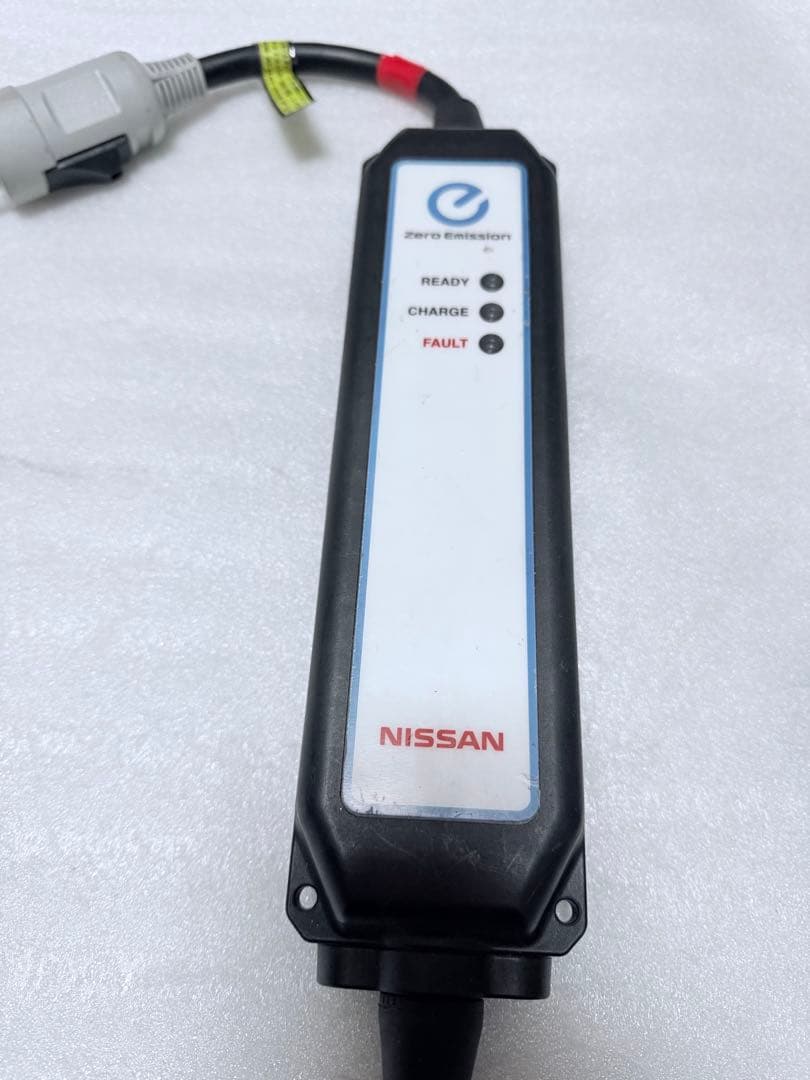 日産リーフ充電ケーブル 3NK5E 225